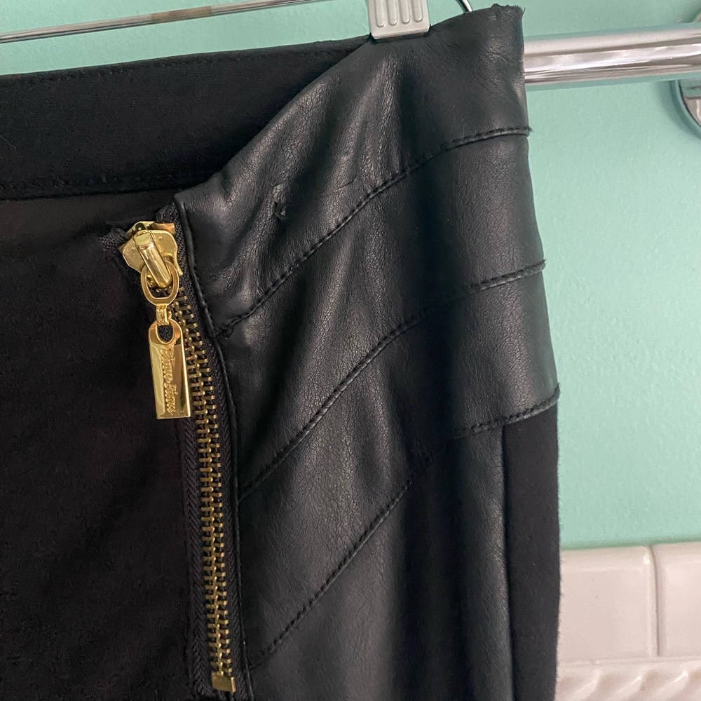 Bisou Bisou Half Leather Leggings Gold Zippers - Picture 5 of 8